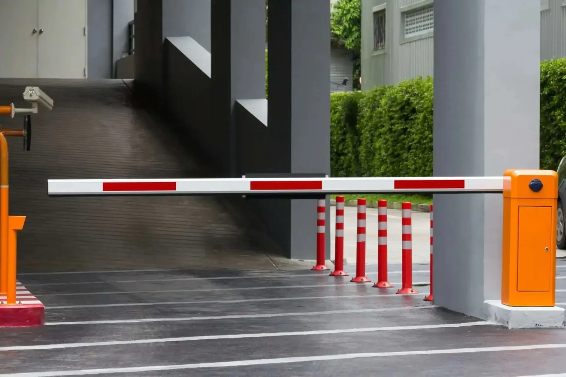 Barie là gì? Cấu tạo chi tiết và ứng dụng thực tiễn của barrier tự động