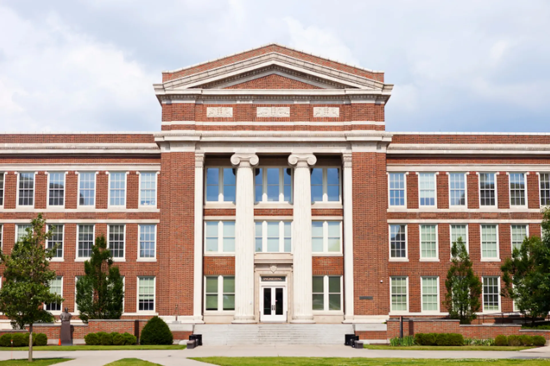 Khám phá các trường Đại học ở Bình Dương với môi trường học tập năng động và hiện đại