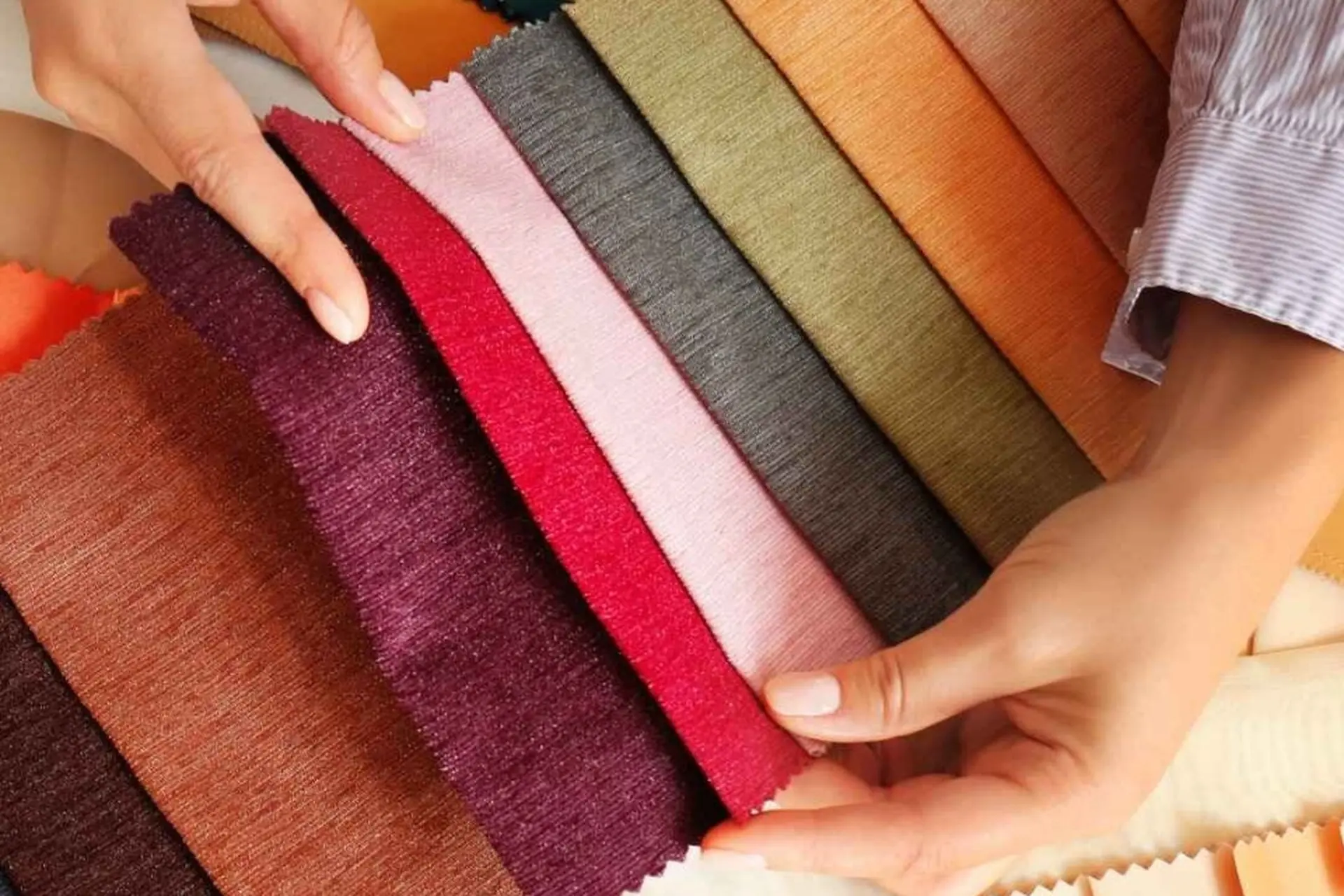 Vải cotton 100 là gì? Khám phá đặc điểm vượt trội và cách nhận biết chính xác loại vải tự nhiên được yêu thích nhất hiện nay