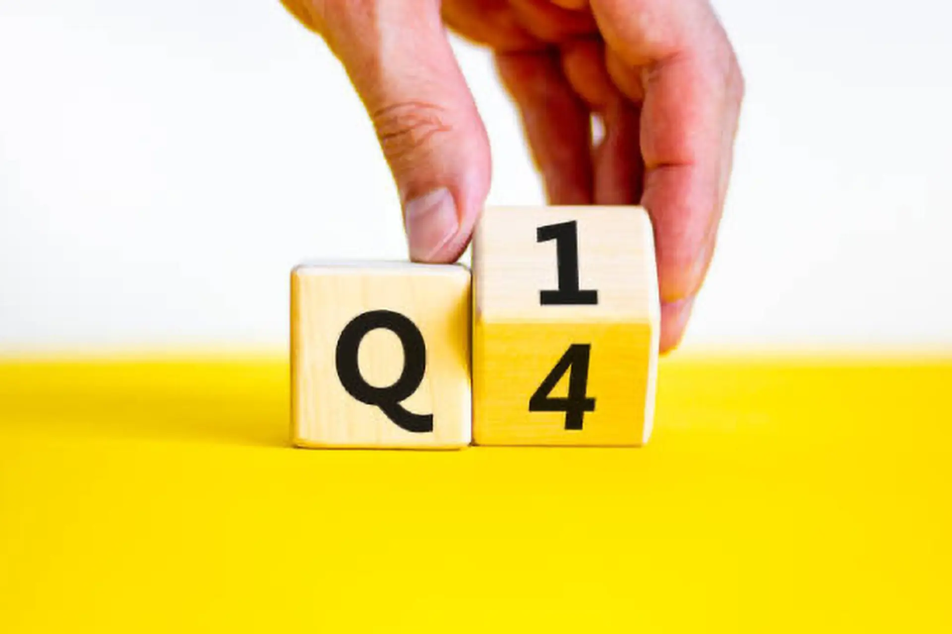 1 năm có mấy quý? Nếu năm nhuận sẽ có mấy quý? Hướng dẫn cách quy đổi đơn giản nhất