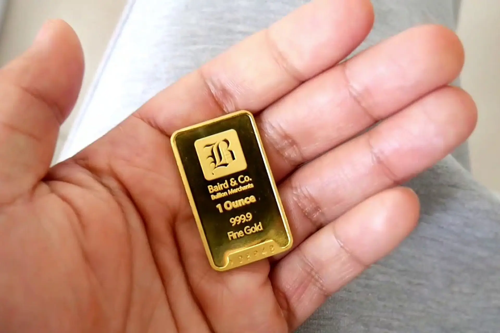 1 ounce bằng bao nhiêu chỉ? Cách quy đổi chính xác và ý nghĩa trong thị trường vàng