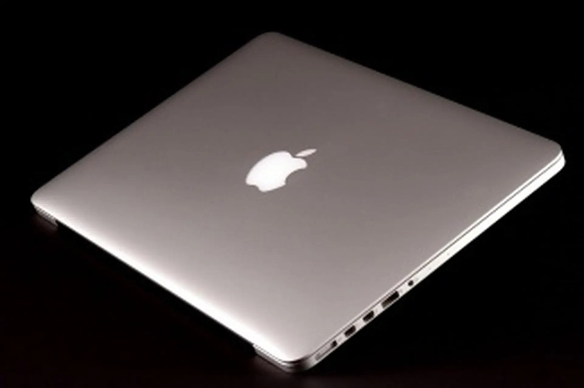 Chọn mua Dell XPS 13 hay Macbook Pro 13 2014