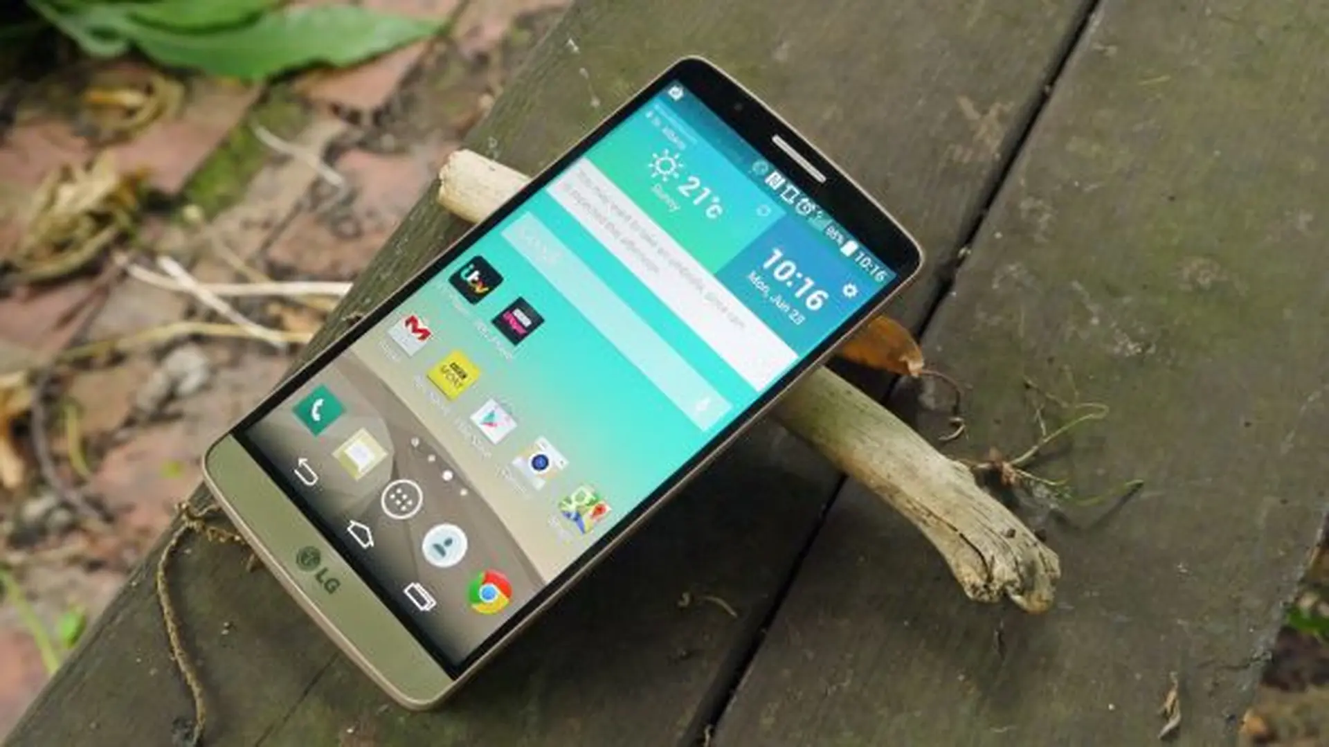 LG G3 vẫn đứng vững sau 6 tháng ra mắt