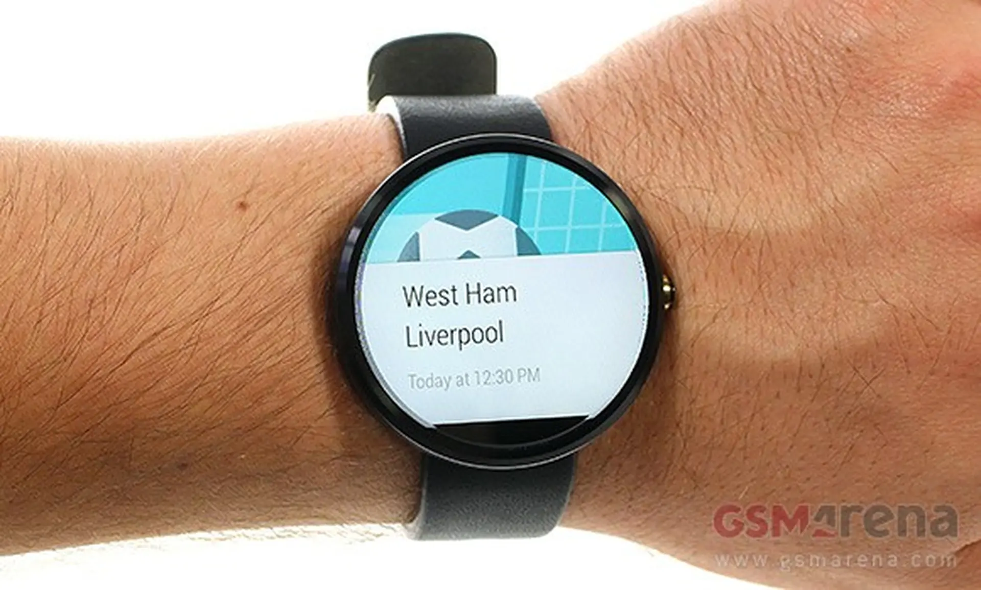Đánh giá đồng hồ thông minh Moto 360