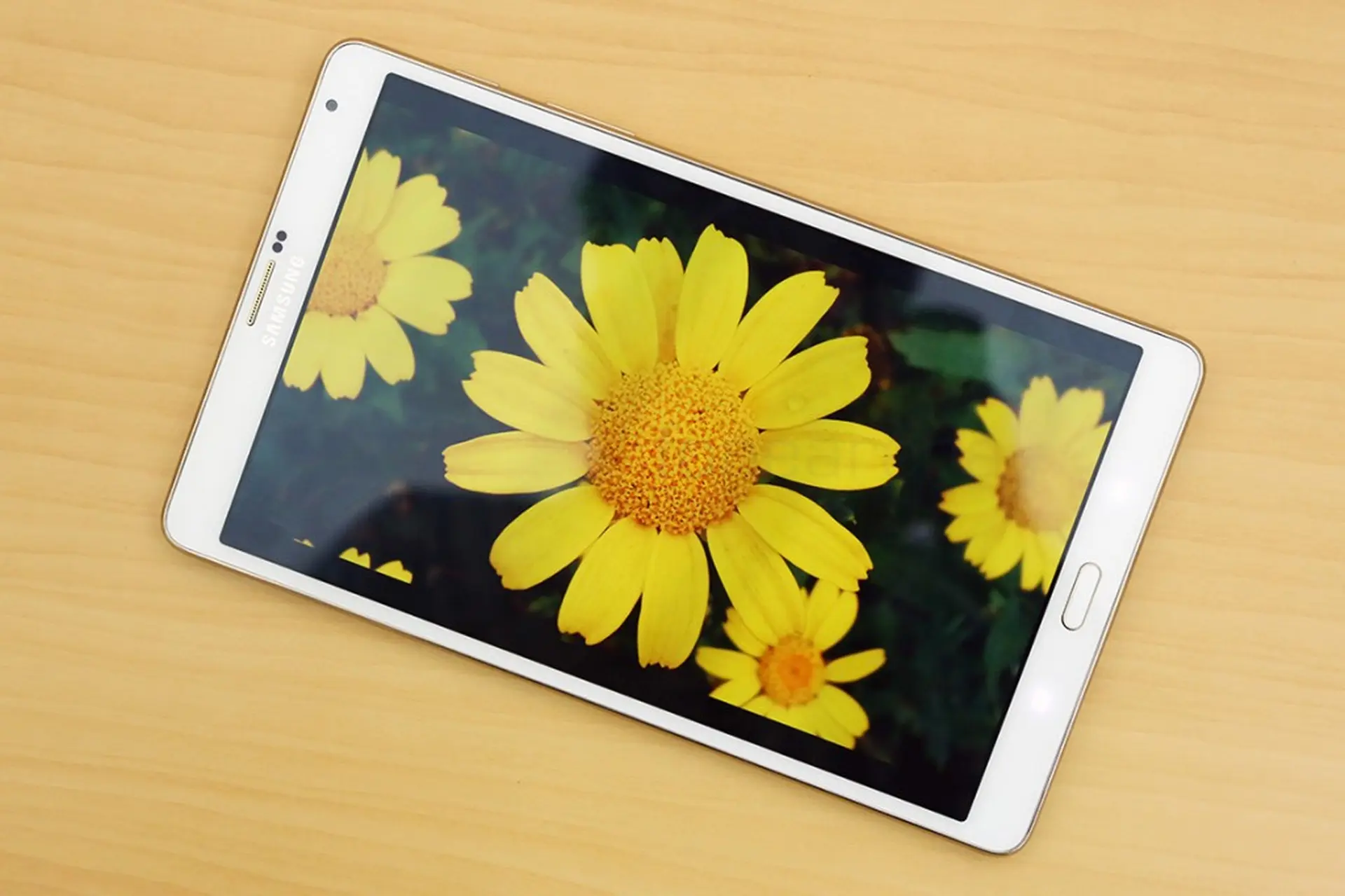 Samsung Galaxy Tab S 8.4 nằm trong top 10 tablet được yêu thích nhất năm 2014