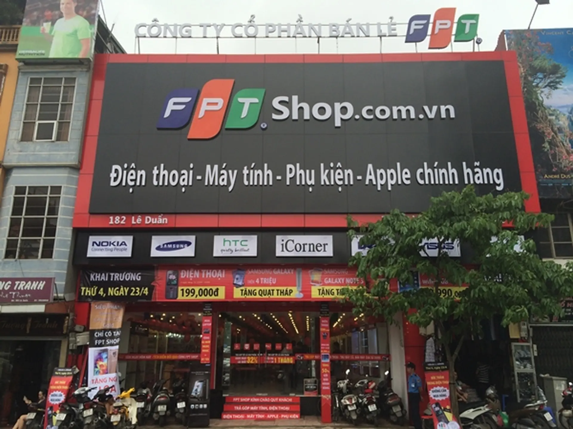 FPT Shop khai trương cửa hàng thứ 13 tại Hà Nội