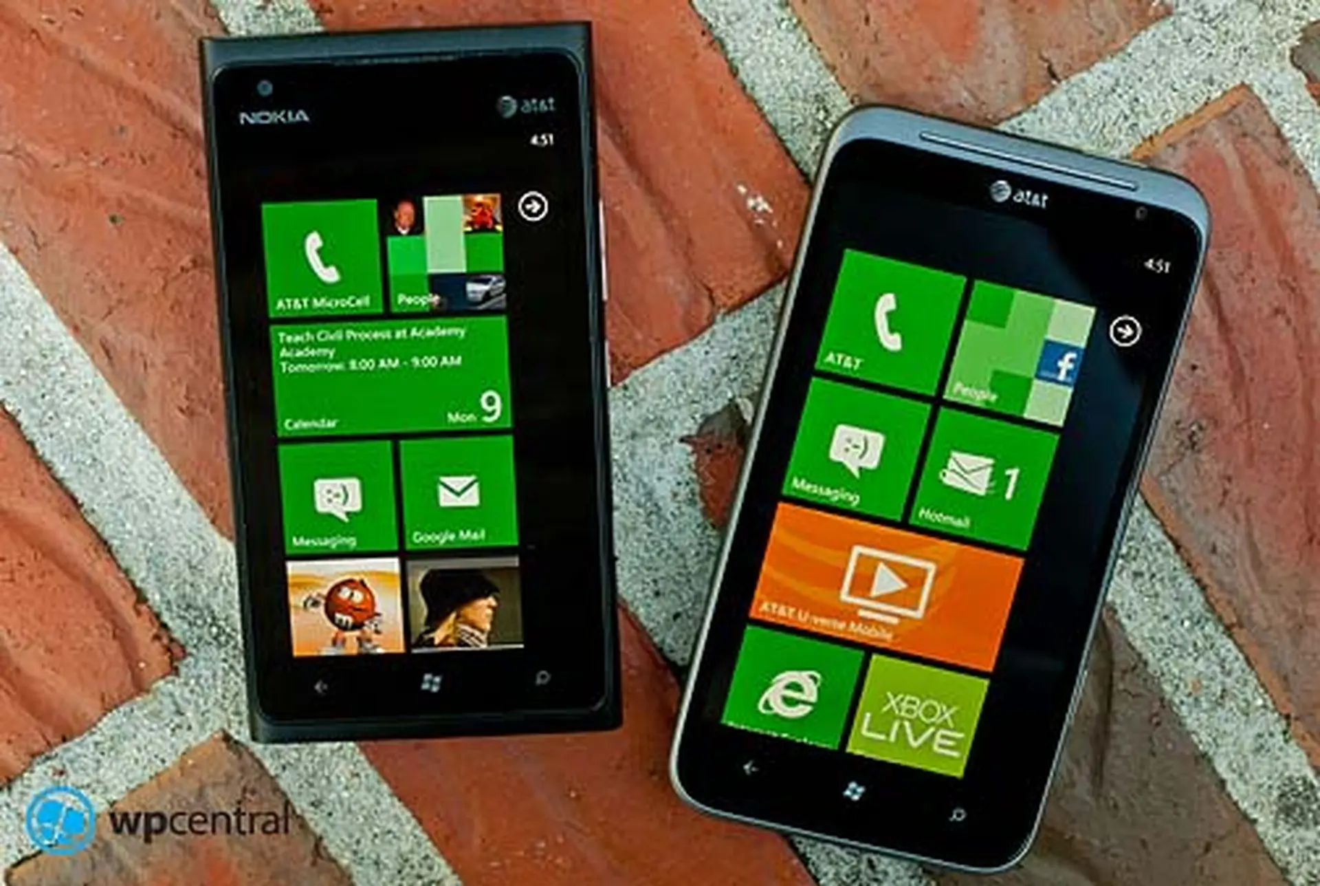 HTC Titan II và Nokia Lumia 900 cuộc chiến giữa các vị thần