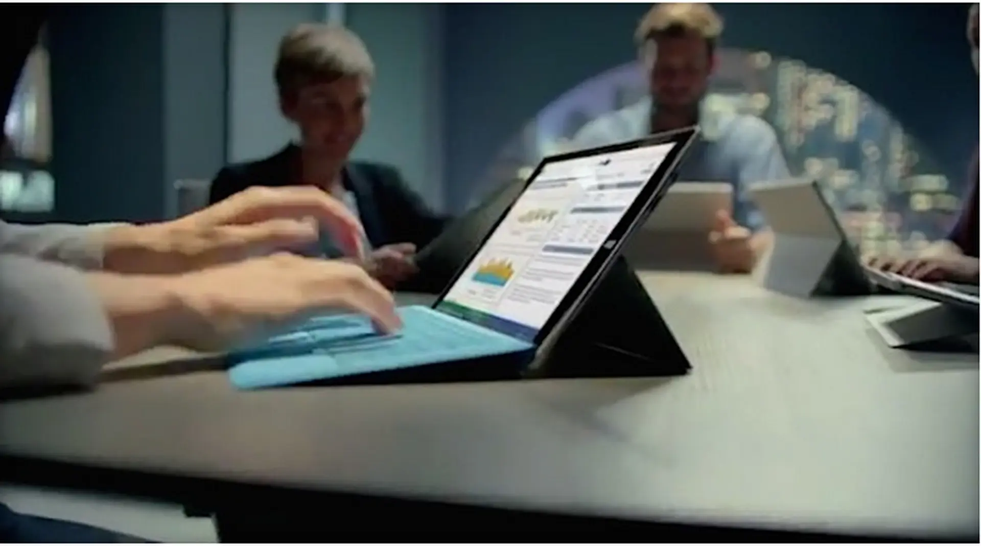 Microsoft tung video quảng cáo đầu tiên cho Surface Pro 3
