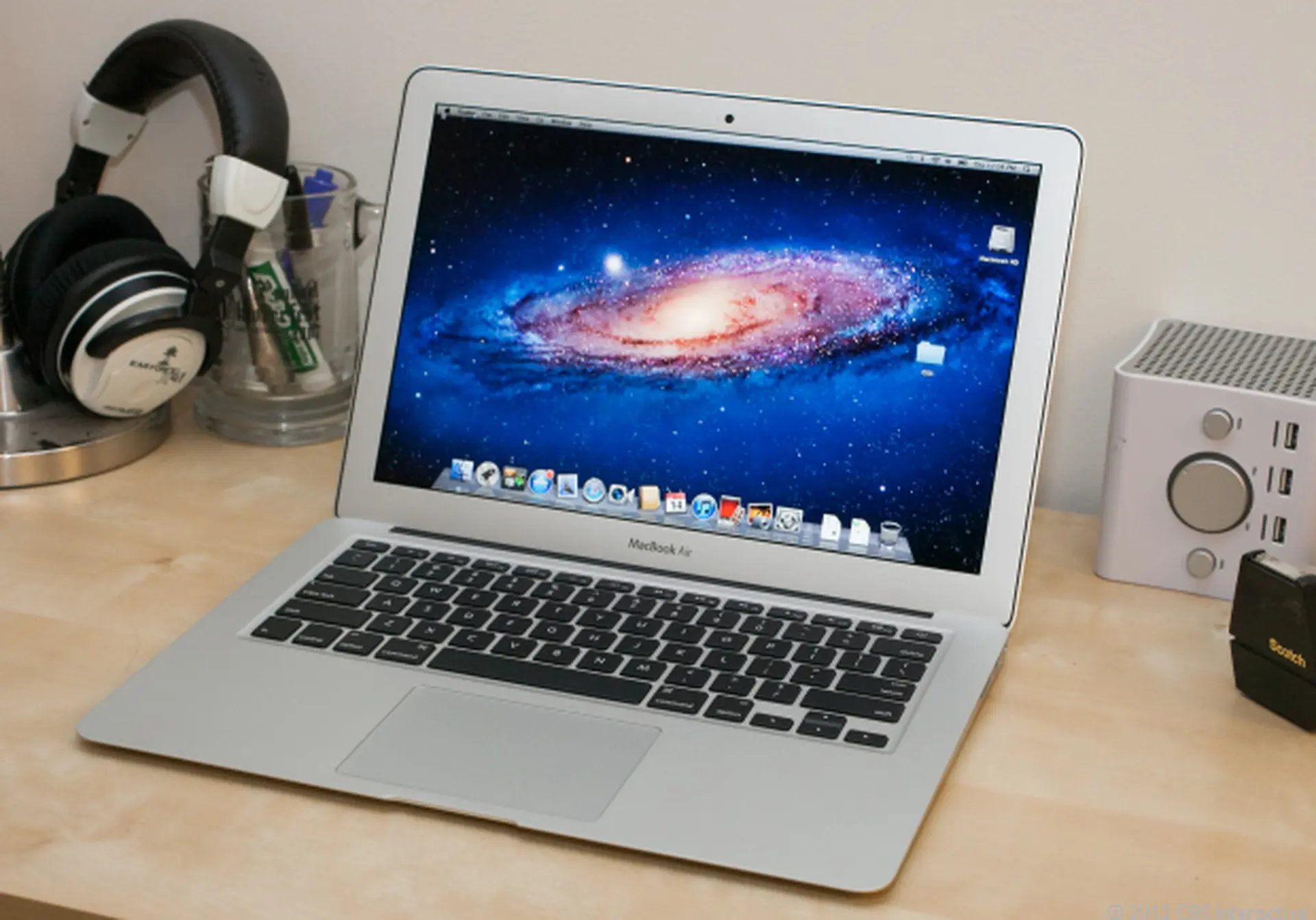 Thiết kế của Macbook Air 11 inch MD712