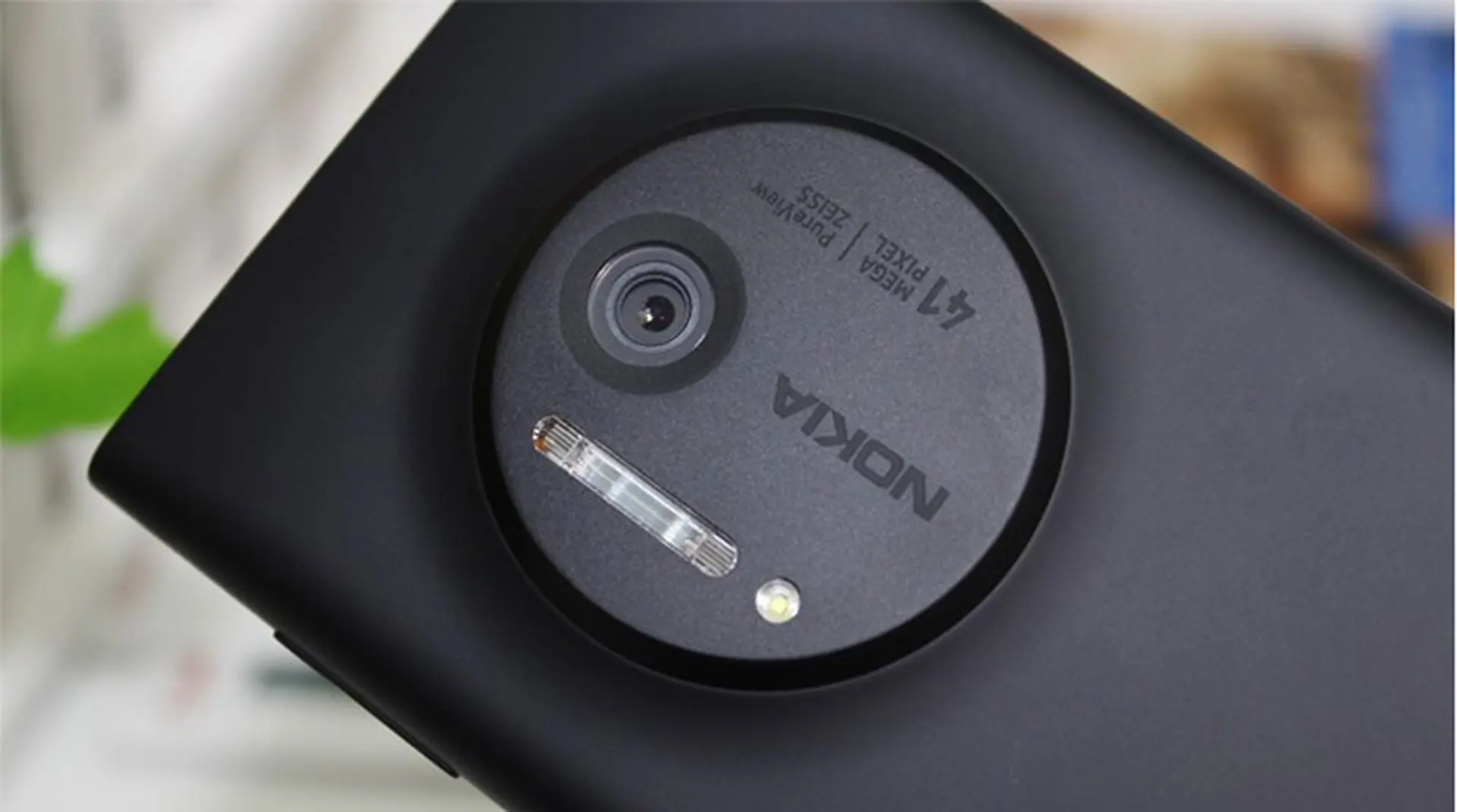 Có nên mua Nokia Lumia 1020 tại thời điểm này