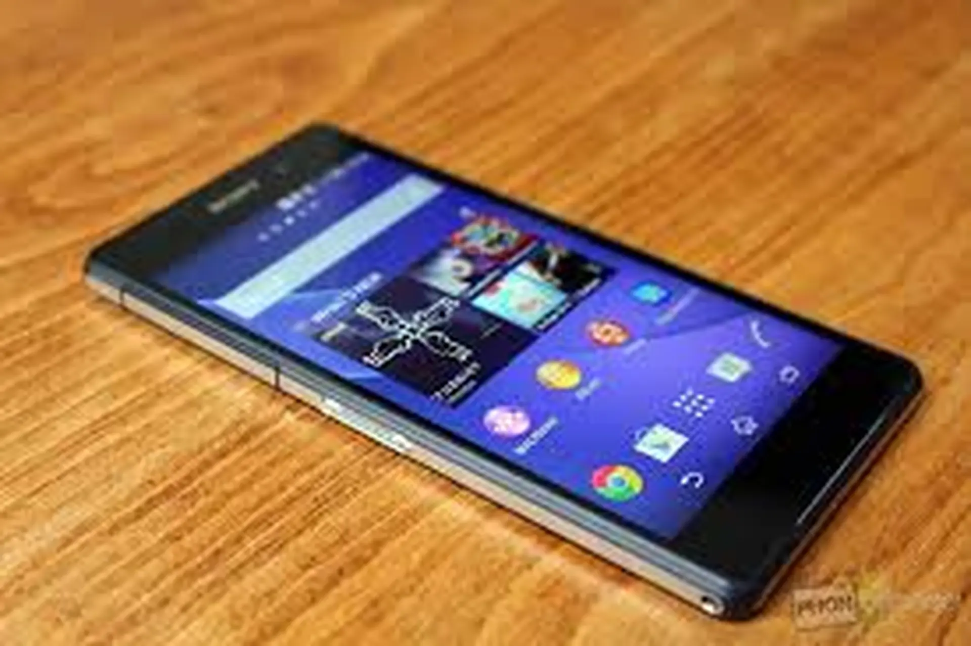 Sony Xperia Z3 Compact sử dụng cảm biến camera 20,7MP