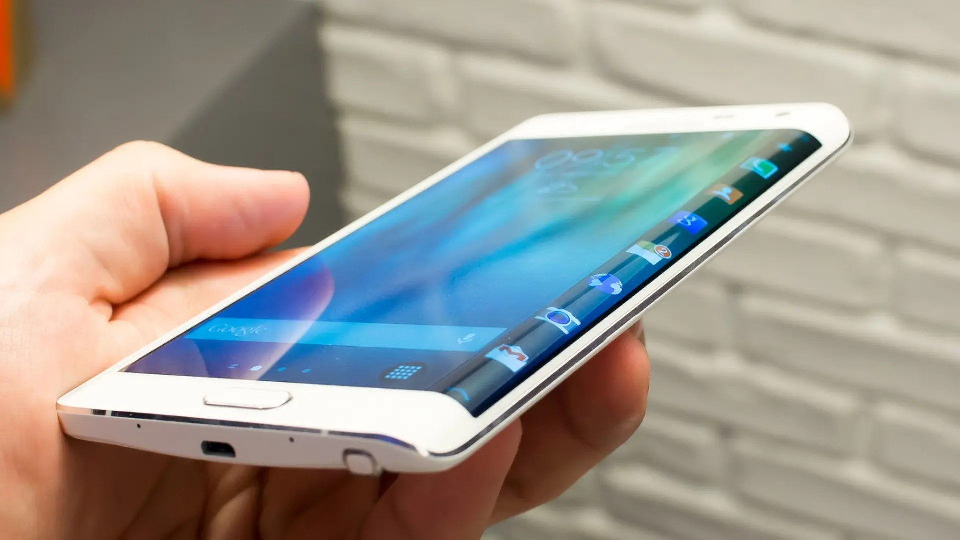 Samsung Galaxy Note Edge có đáng tiền không?