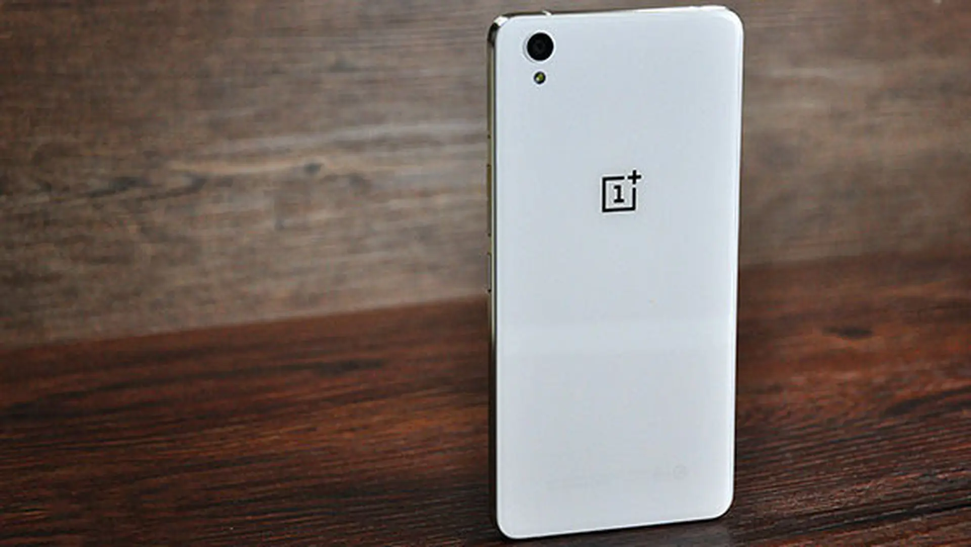Trên tay OnePlus X tại Việt Nam, giá xách tay 7 triệu đồng
