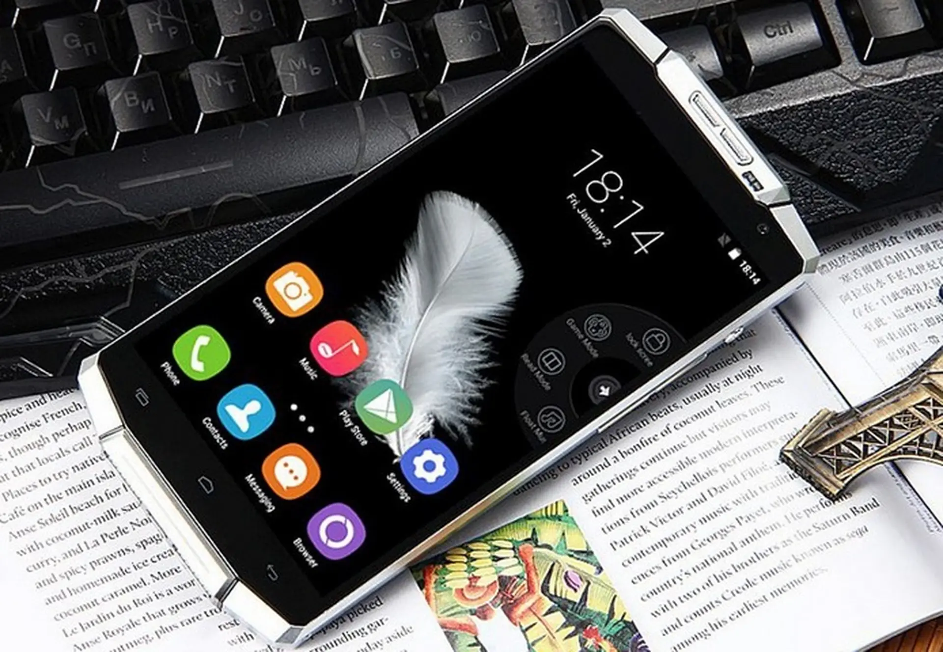 Cực sốc với smartphone pin khủng hoạt động hơn 15 ngày