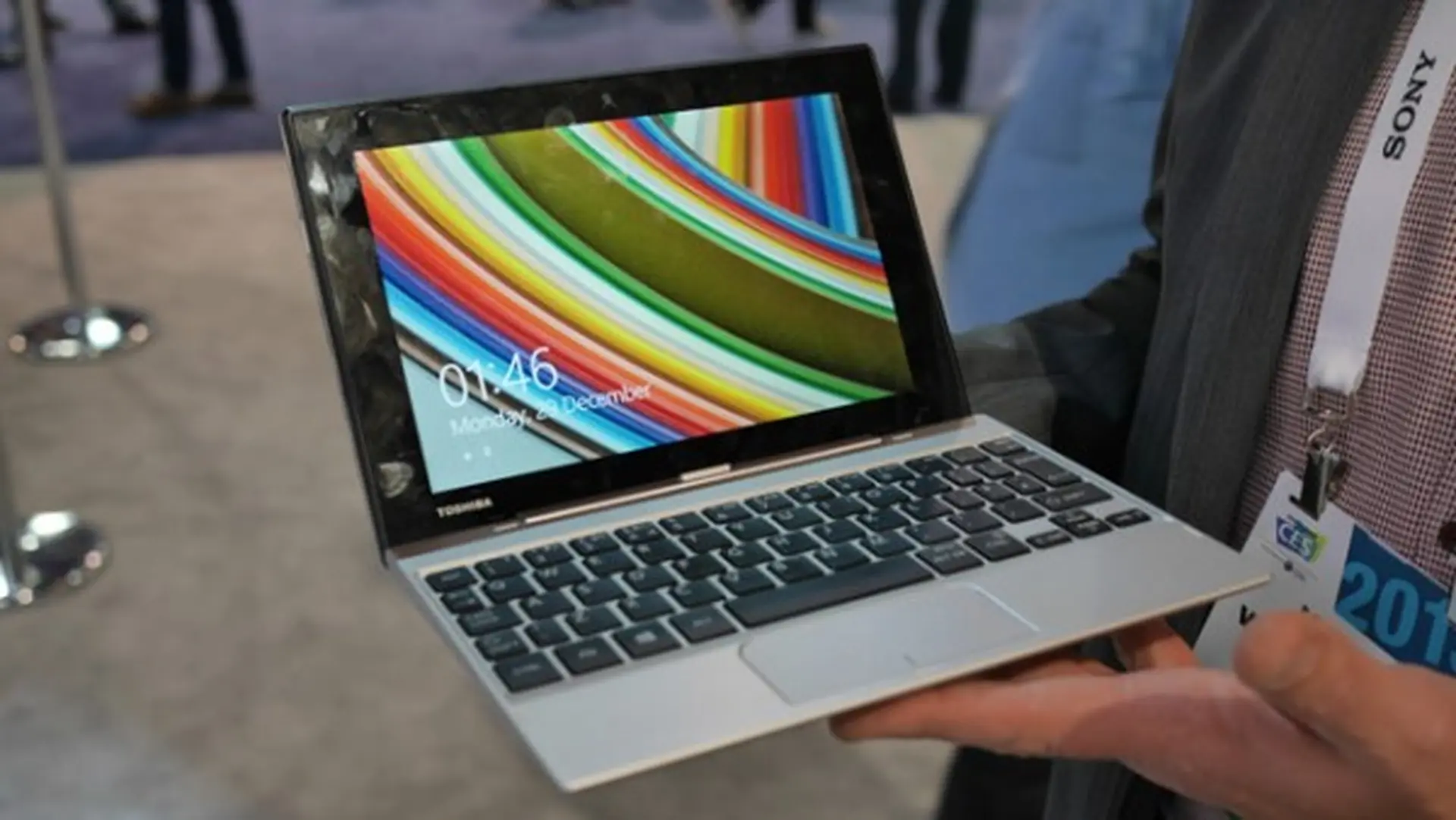 Đánh giá nhanh Toshiba Satellite Click Mini tại CES 2015