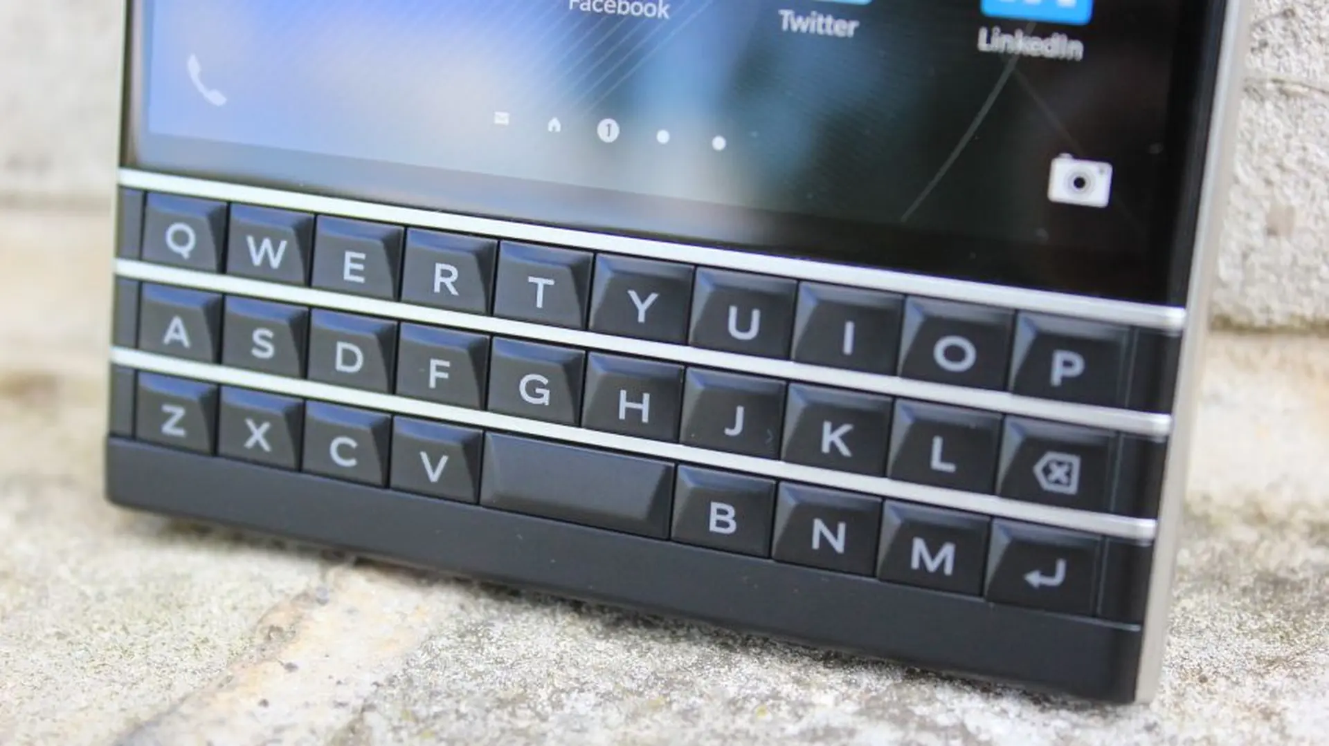 Samsung sẽ trang bị các bàn phím Qwerty trên Galaxy sau khi thâu tóm BlackBerry?