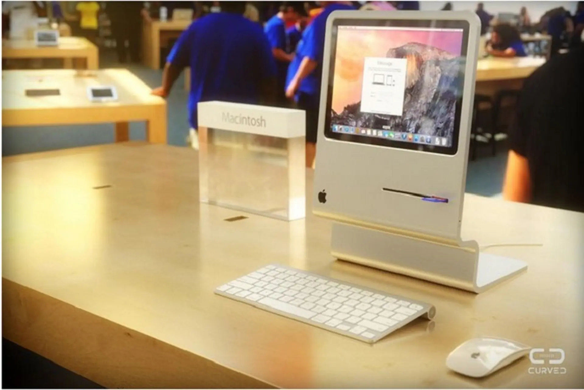 Macintosh “huyển thoại của Apple” tái hiện qua bàn tay nhà thiết kế Curved Labs