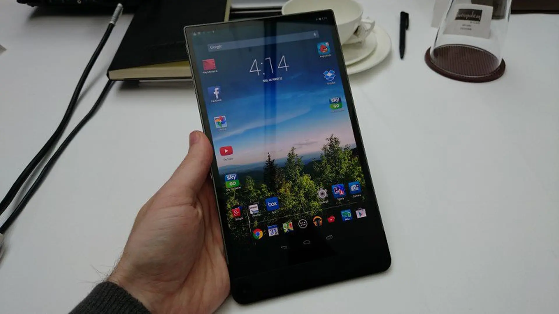 Đánh giá Dell Venue 8 7000, máy tính bảng 4 camera, 8.4 inch viền siêu mỏng.