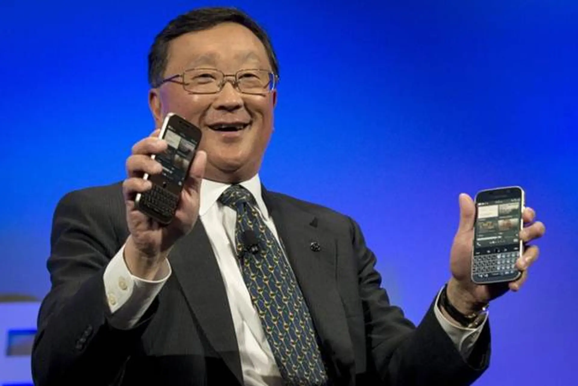 CEO BlackBerry muốn Apple phát triển iMessage cho Blackberry