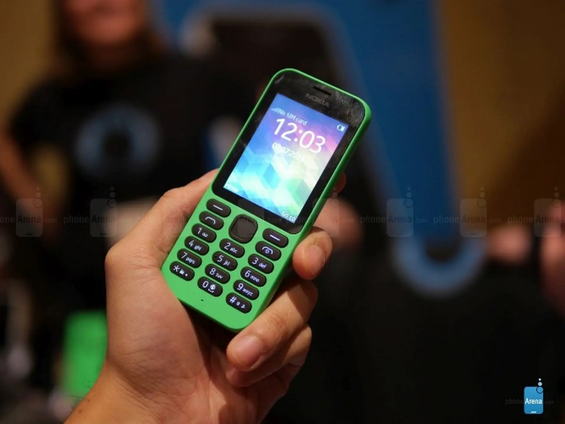 Đánh giá Nokia 215 pin trâu, giá siêu rẻ