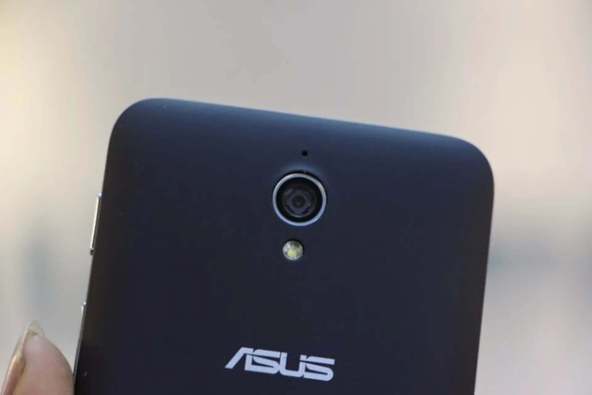 So sánh camera trên Asus Zenfone C, Gionee Pioneer P4 và Oppo Joy R1001