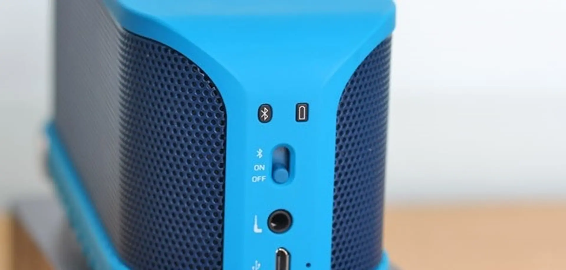 Tính năng và chất lượng âm thanh trên sản phẩm loa di động Jabra Solemate