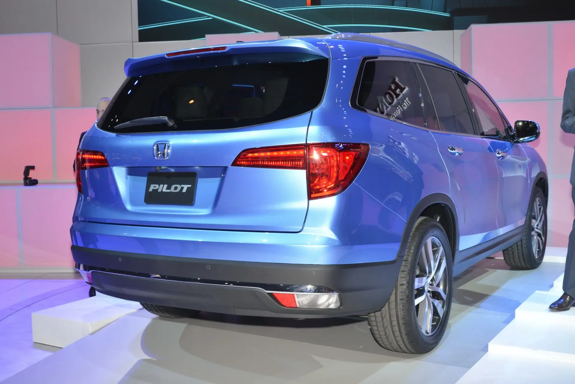 Những thông tin chi tiết và hình ảnh chiếc Honda Pilot 2016