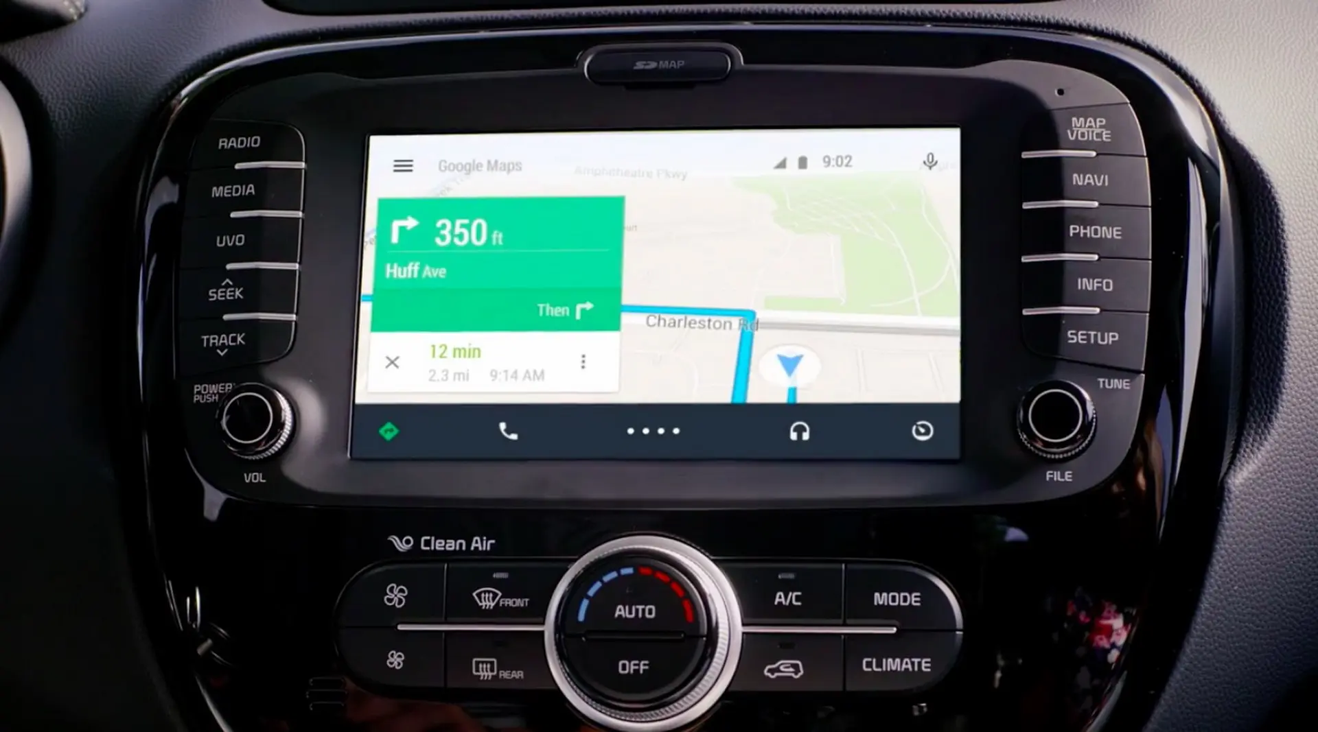 Những chiếc xe của Toyota chưa sẵn sàng để tích hợp Android Auto hay CarPlay