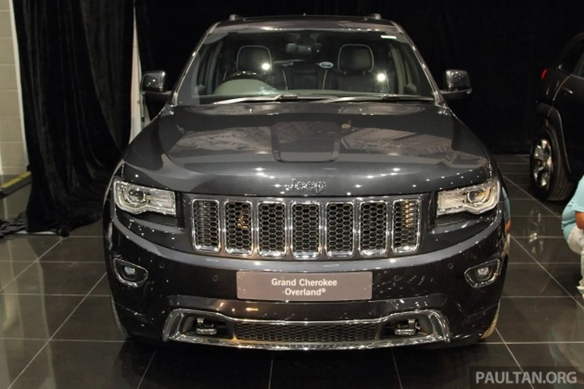 Những chiếc Grand Cheroke đầu tiên trên thị trường xe hơi Indonesia