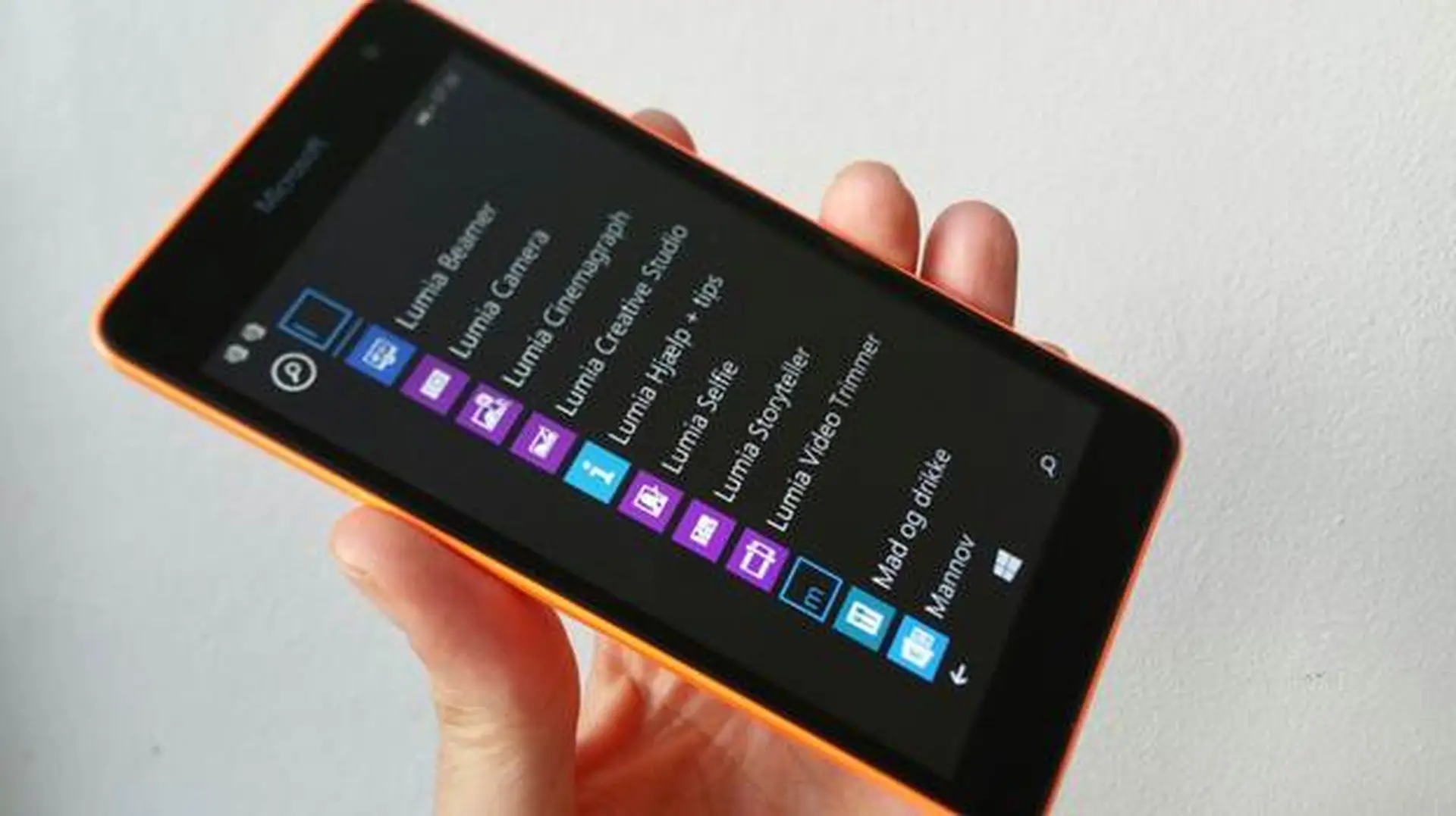 Đánh giá chi tiết màn hình và phần mềm của Lumia 535