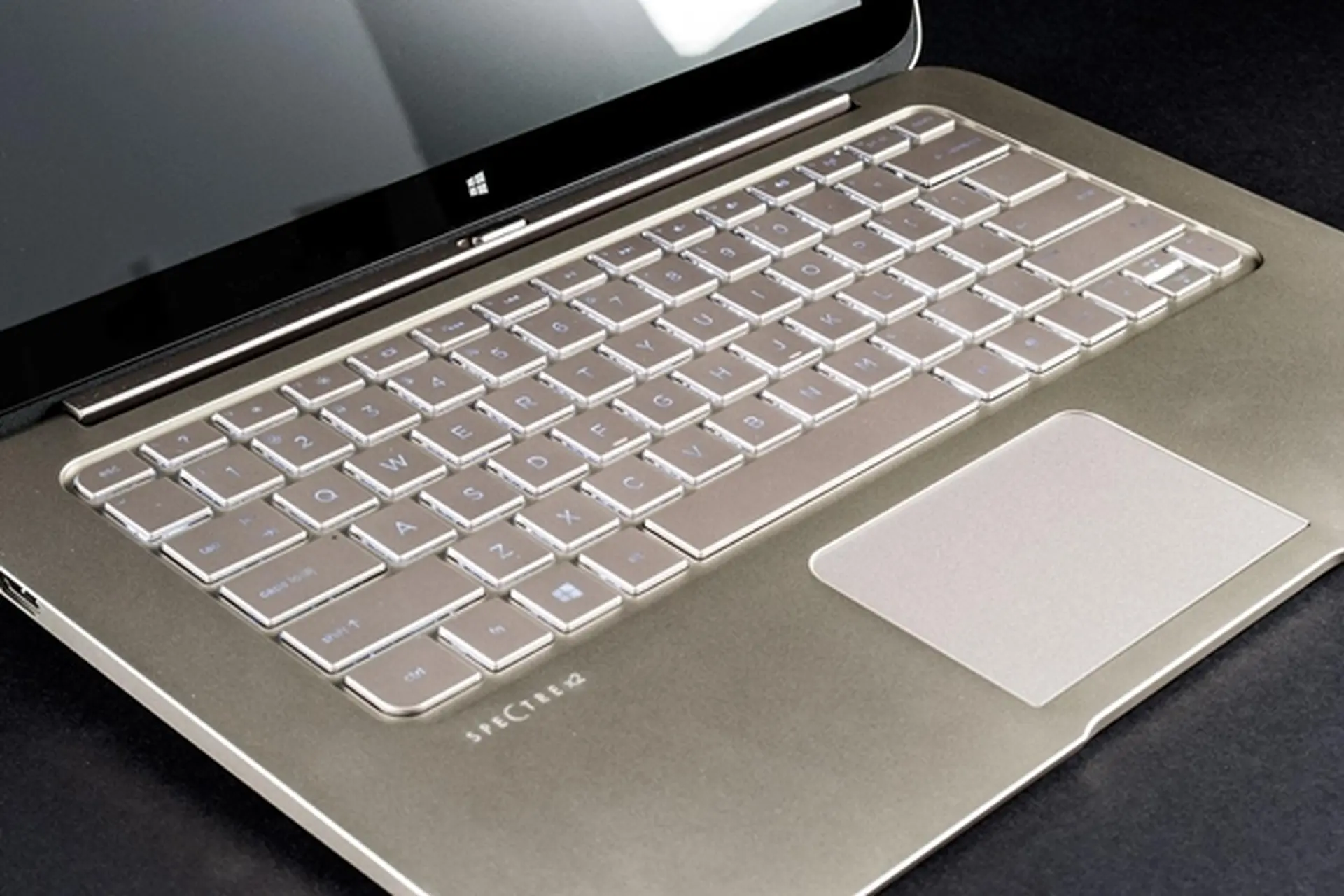 Đánh giá chi tiết HP Spectre 13 X2 – Bàn phím, touchpad, hiệu năng và thời lượng pin 