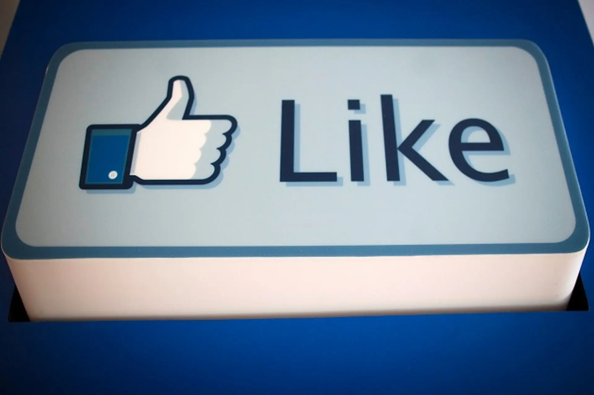 Một số thủ thuật nhỏ cho người đam mê Facebook