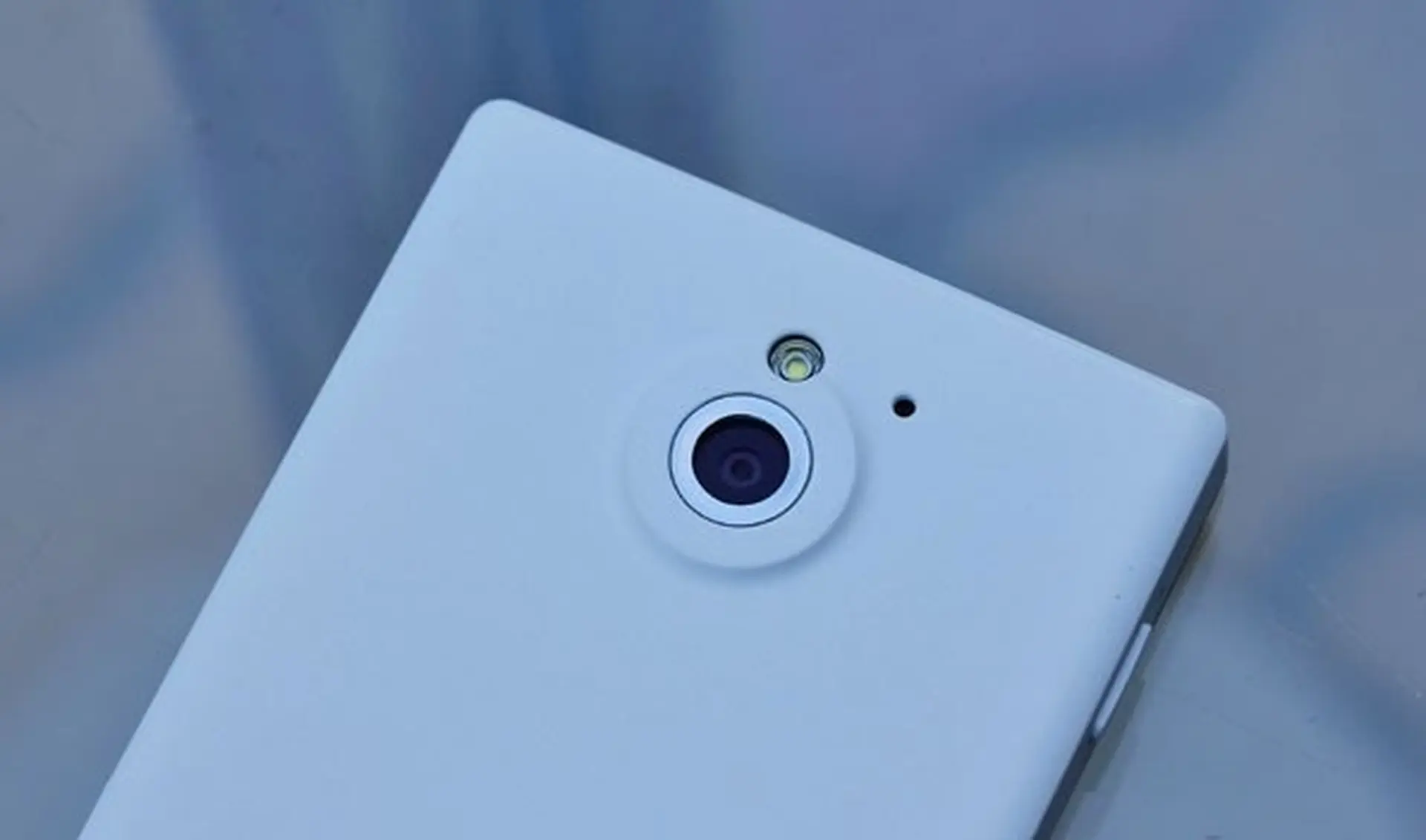 Những tính năng trên Xperia Sola liệu có thực sự có ích?