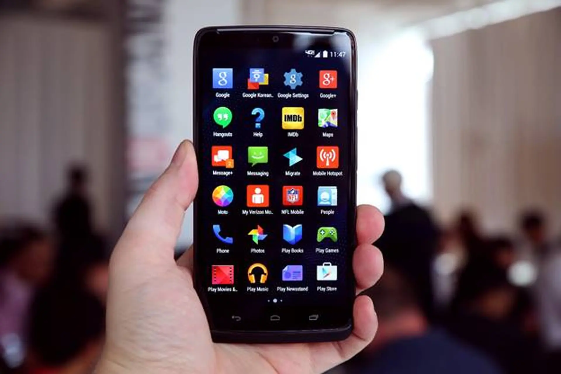 So sánh Samsung Galaxy S6 và Motorola Droid Turbo: Về phần mềm, hiệu năng và camera