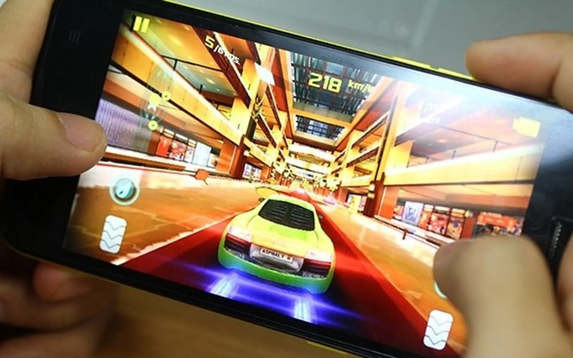 Review nhanh khả năng hiển thị và camera trên Skyphone Like Super Slim