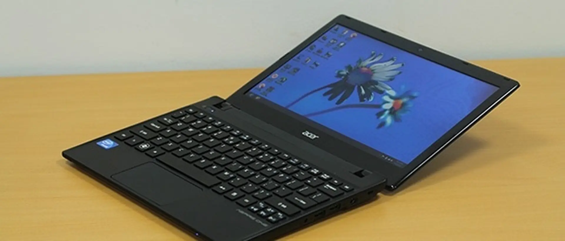 Những tính năng trên netbook Acer Aspire One 756