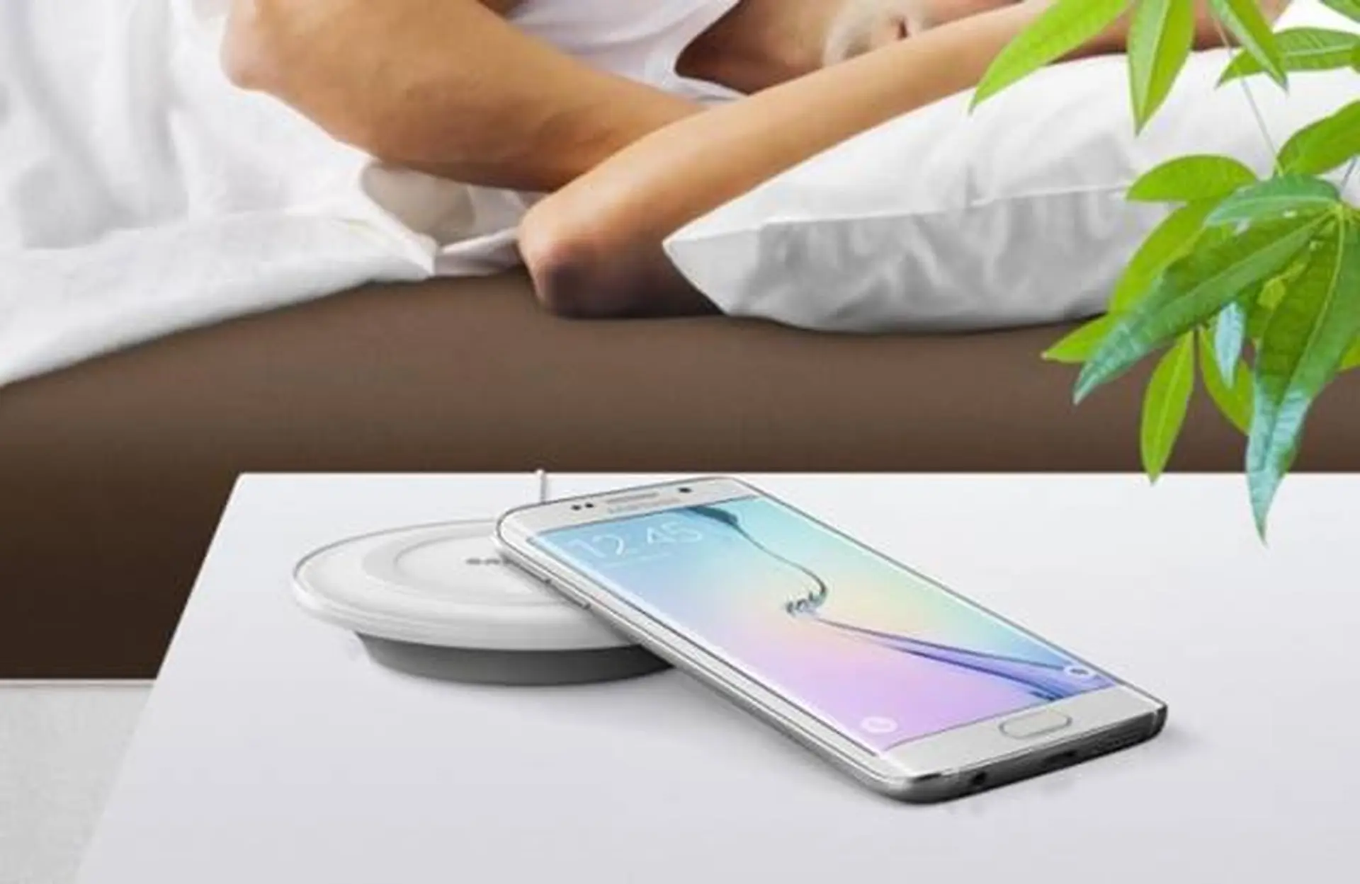 Nhận sạc không dây miễn phí khi đặt trước Galaxy S6 và S6 edge tại BestBuy