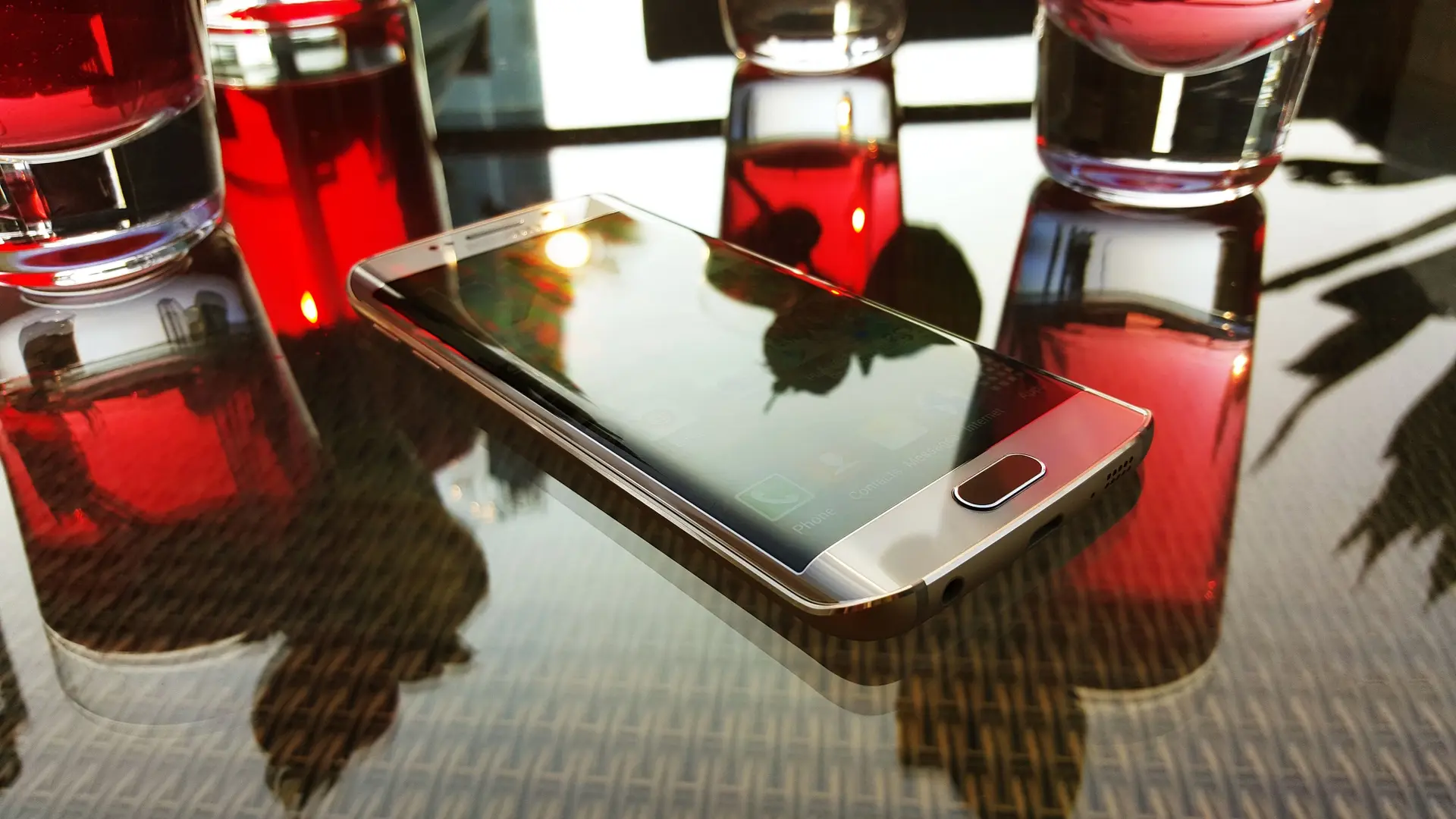 Đến FPT Shop trải nghiệm Galaxy S6 và S6 Edge ngay đầu tháng 4 