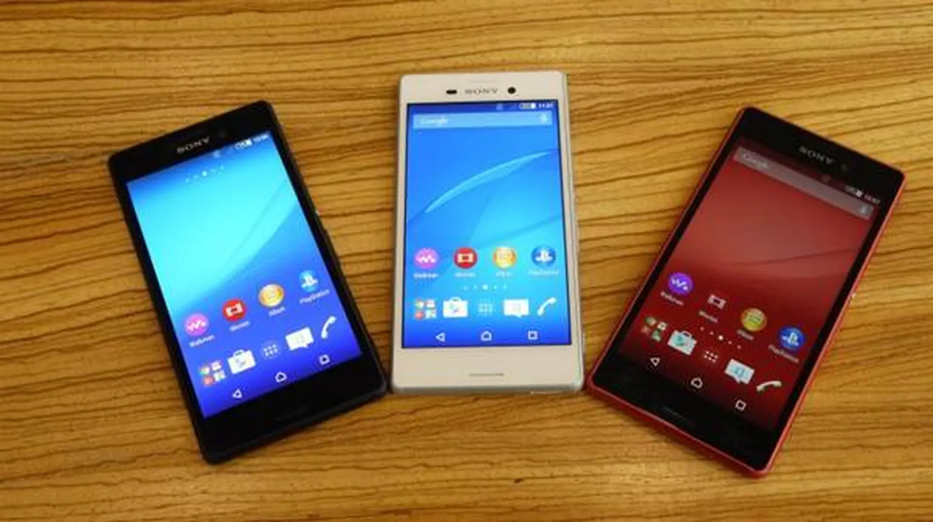 Trên tay chiếc smartphone Sony Xperia M4 Aqua