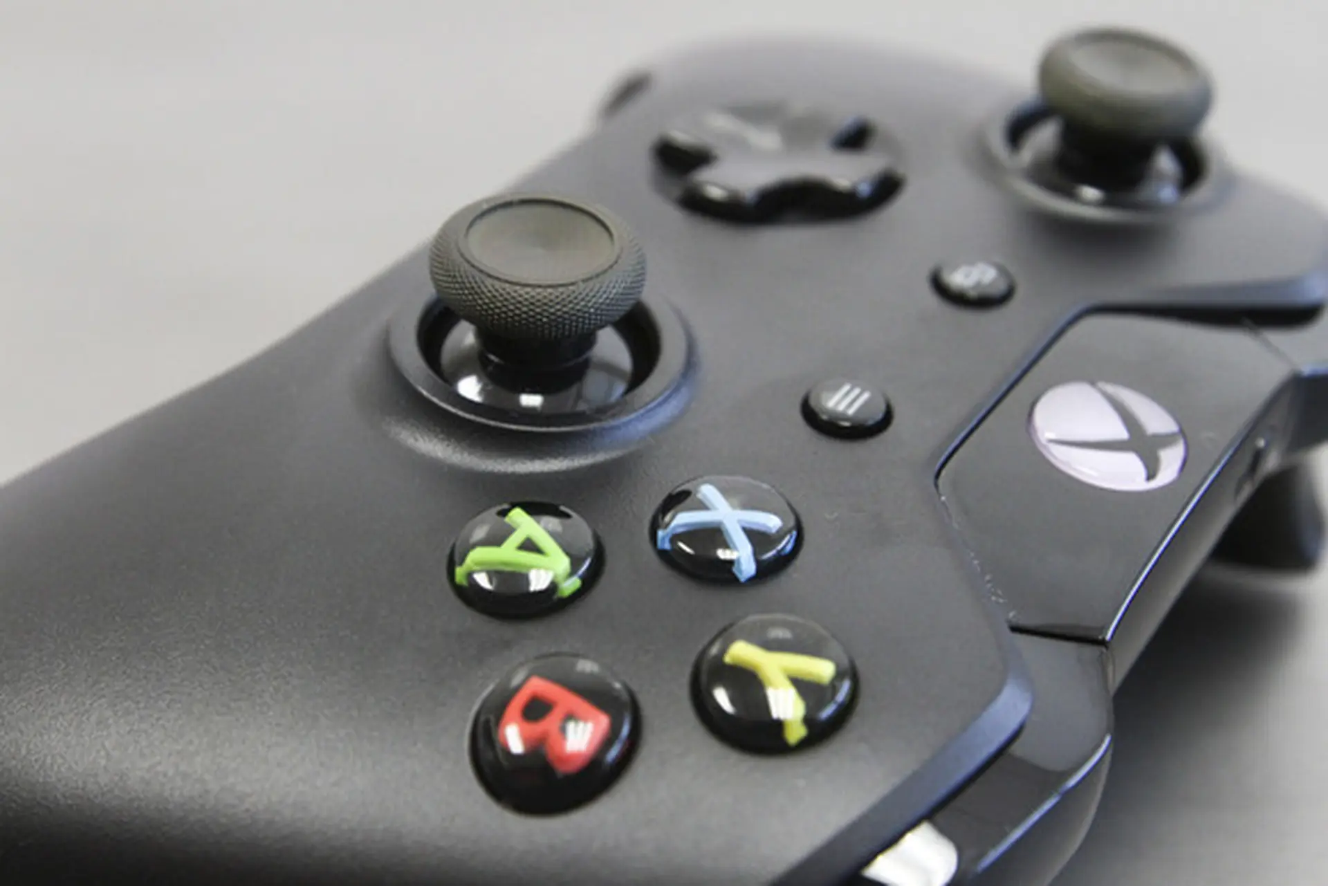 Xbox sẽ cung cấp tay chơi game không dây cho máy tính Windows