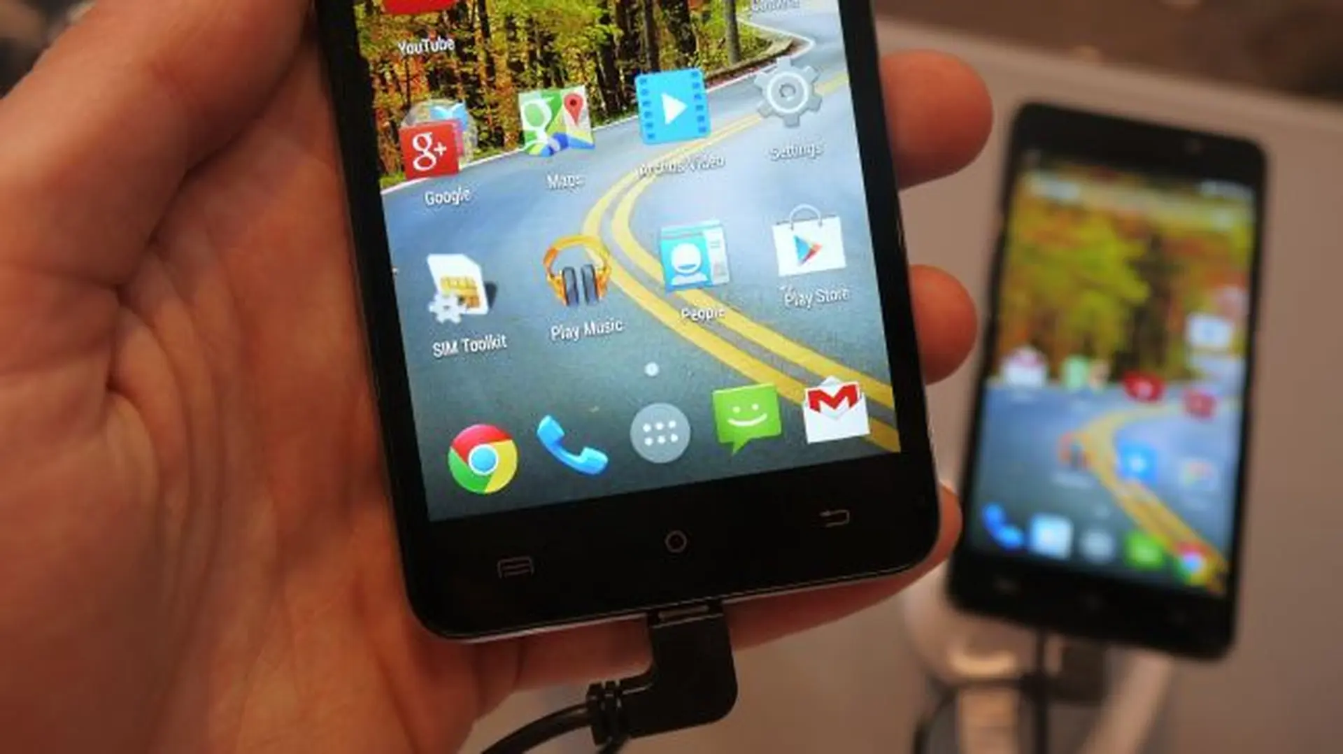 Trên tay chiếc smartphone Archos 50 Oxygen Plus
