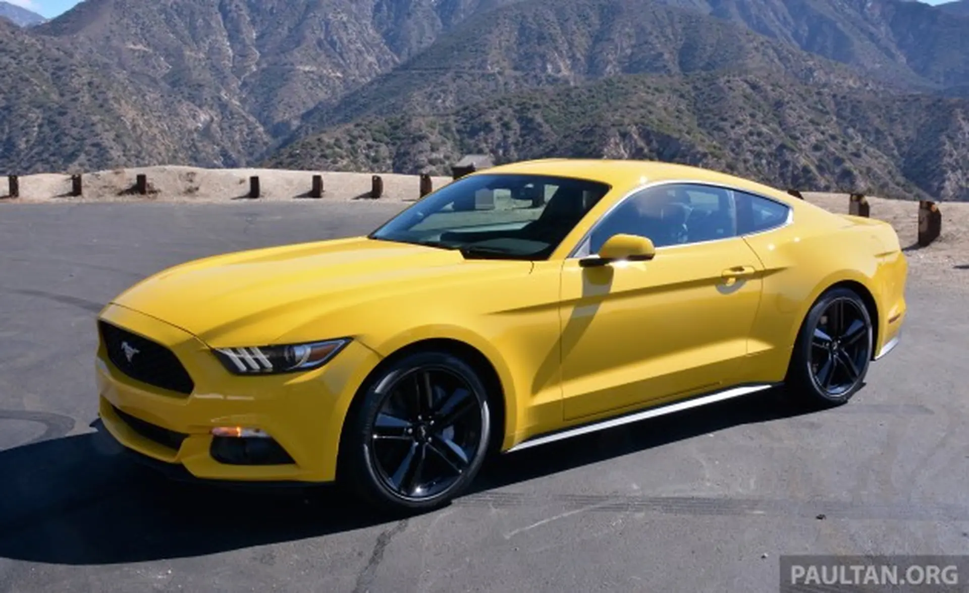 Kiểm tra sức khỏe những chú ngựa cơ bắp Ford Mustang 2015