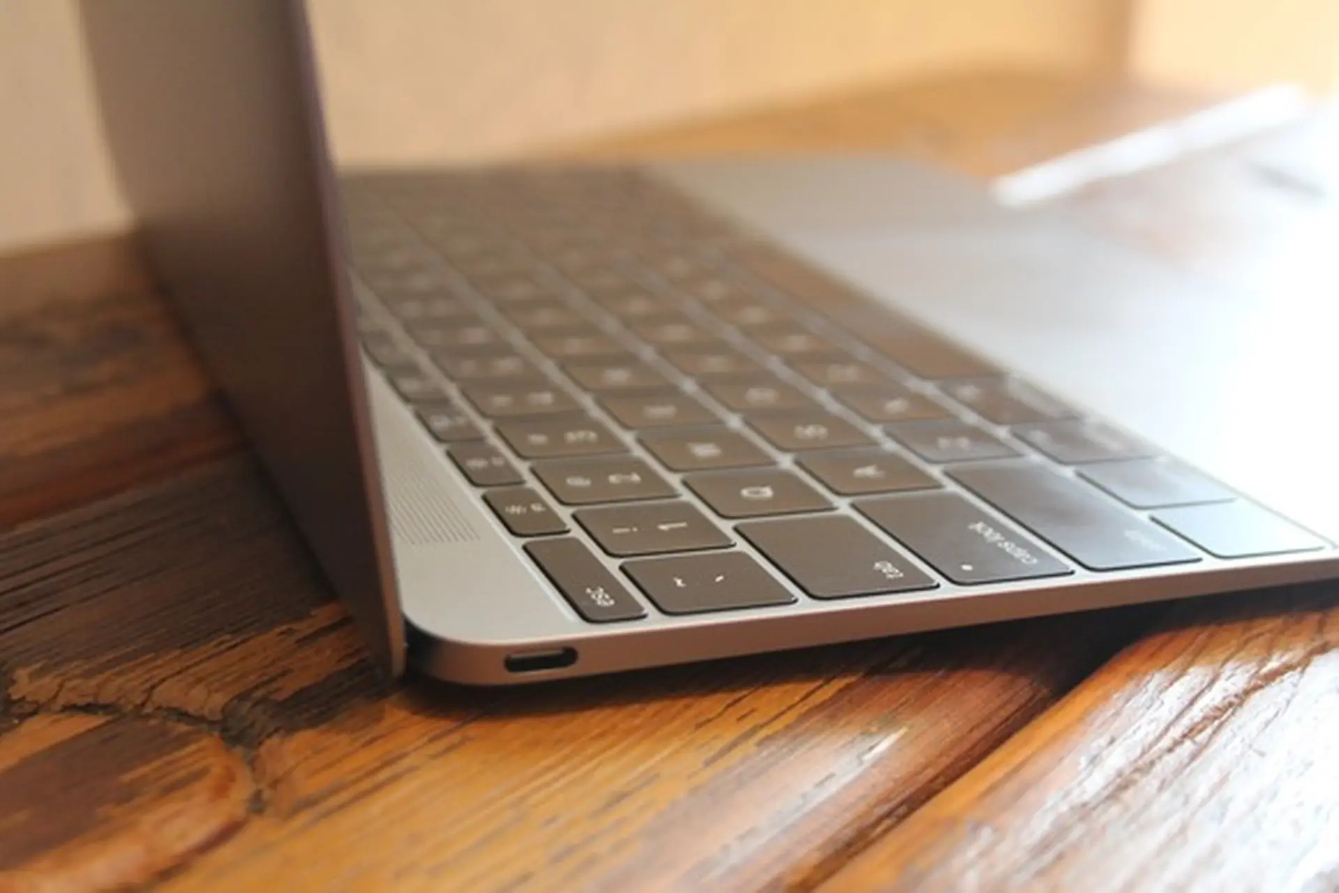 Macbook 12 inch trải nghiệm từ bàn phím
