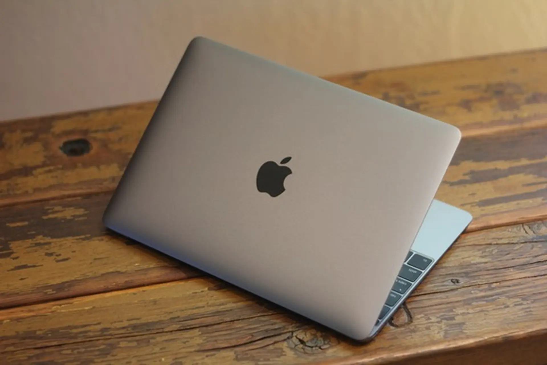 Trackpad mới mang lại trải nghiệm thú vị hơn trên Macbook mới