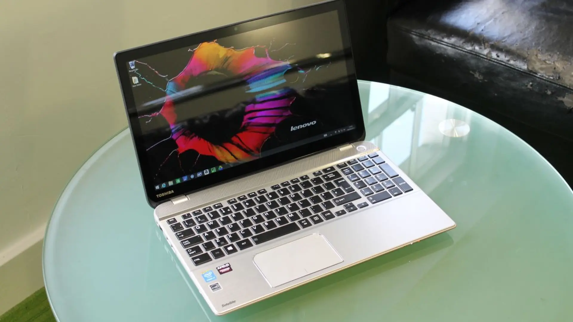 Toshiba Satellite P50T B-11D – Chiếc máy tính màn hình 4K tuyệt vời