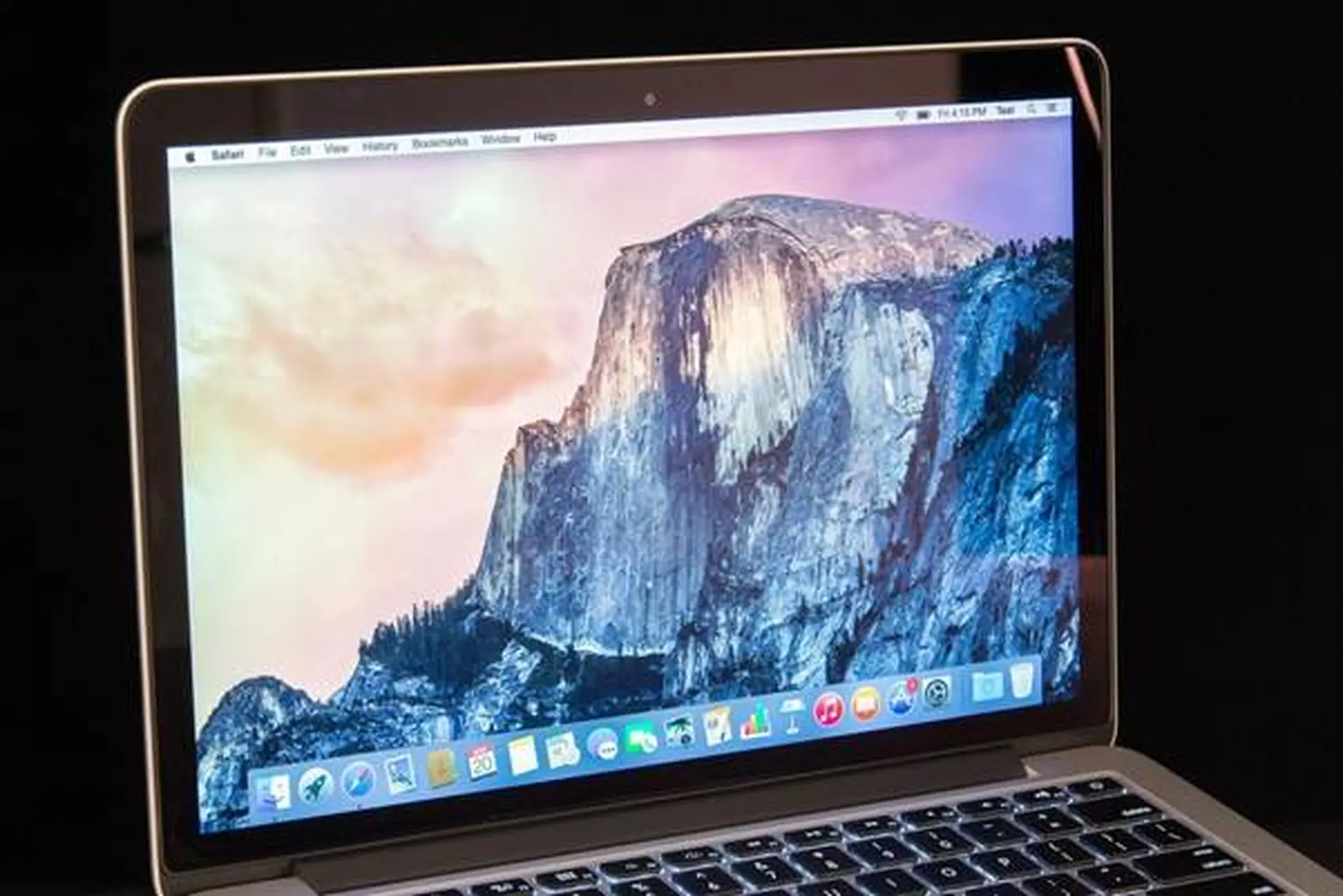 Samsung dành tới 200 nhân viên để sản xuất màn hình cho Apple