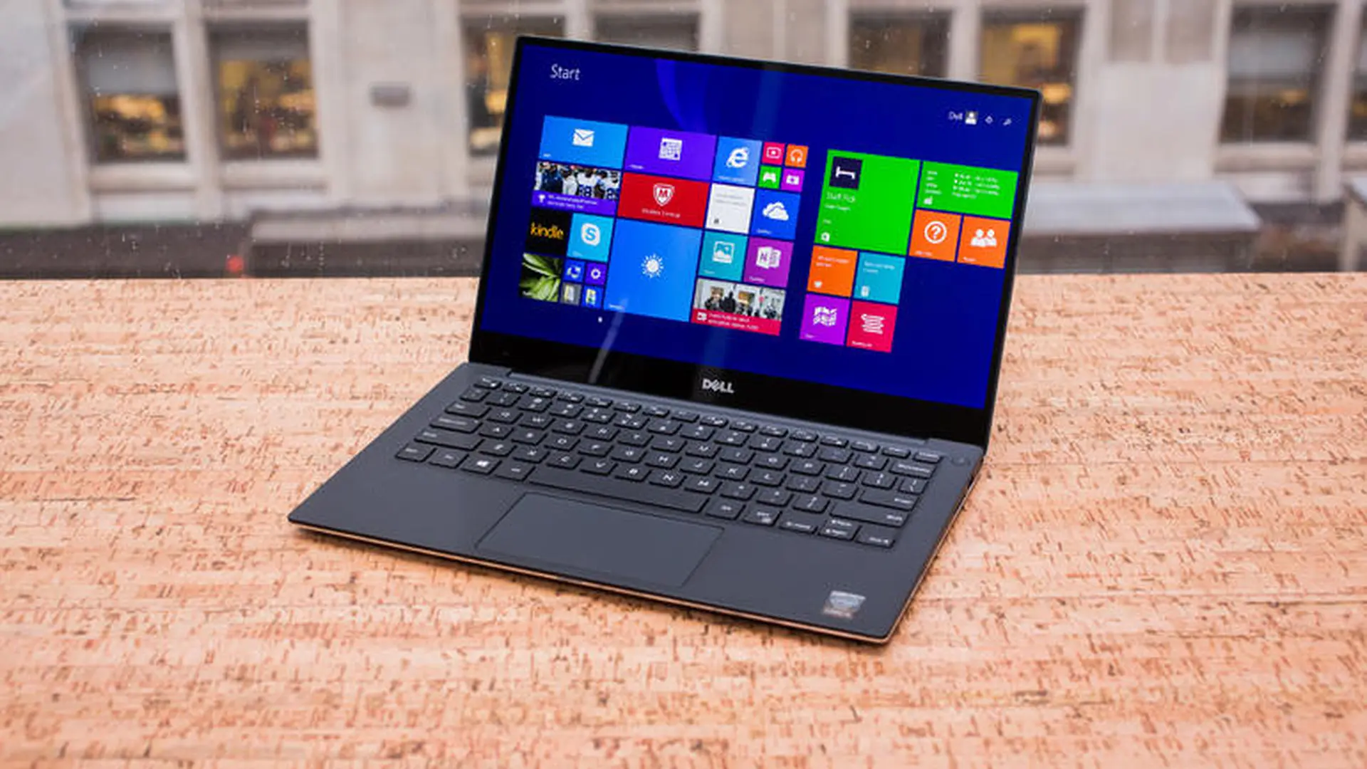 DELL XPS 13 inch chiếc laptop giá tốt với cấu hình cực tốt