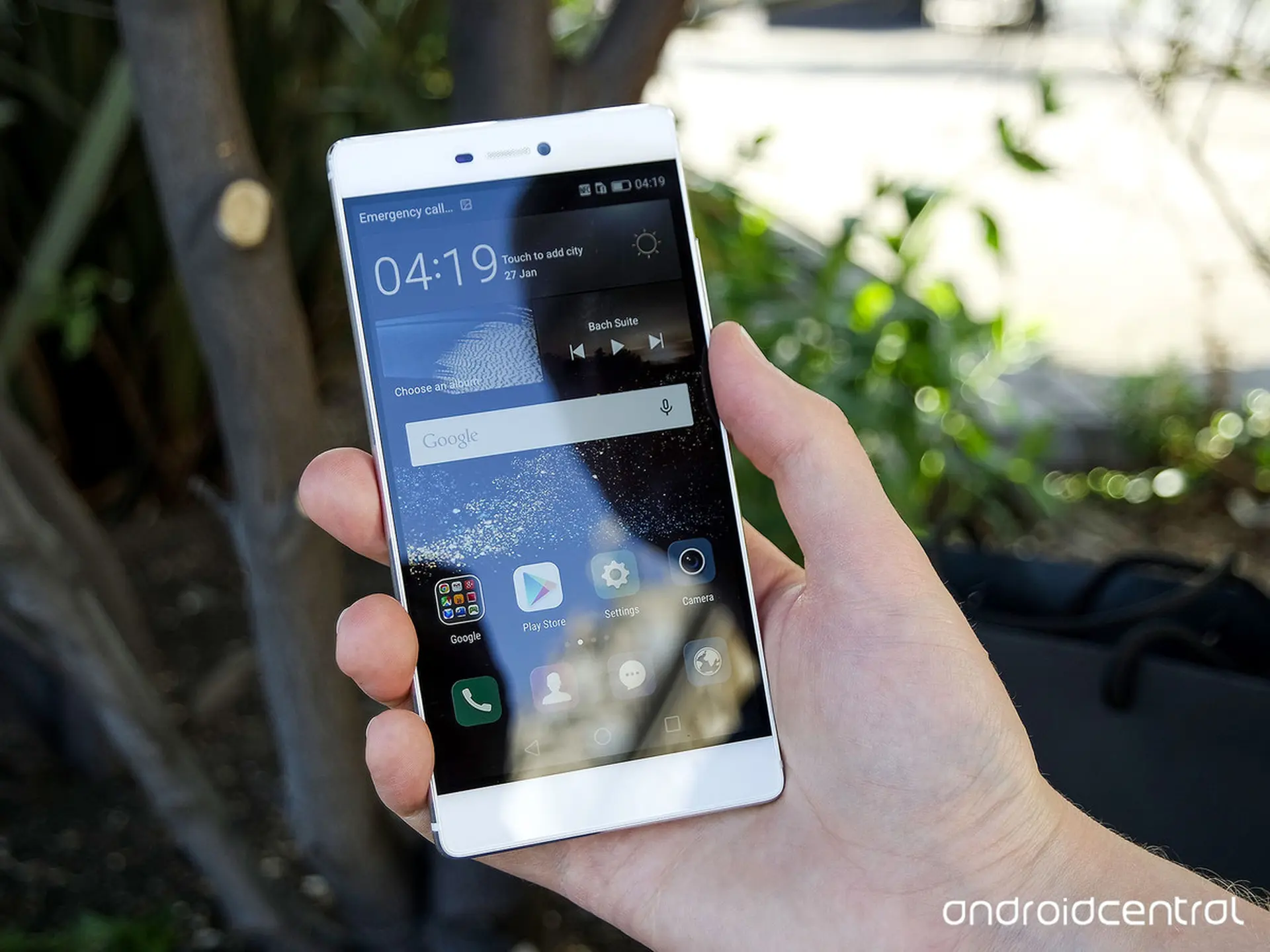 Trên tay và cảm nhận ban đầu về siêu phẩm Huawei P8