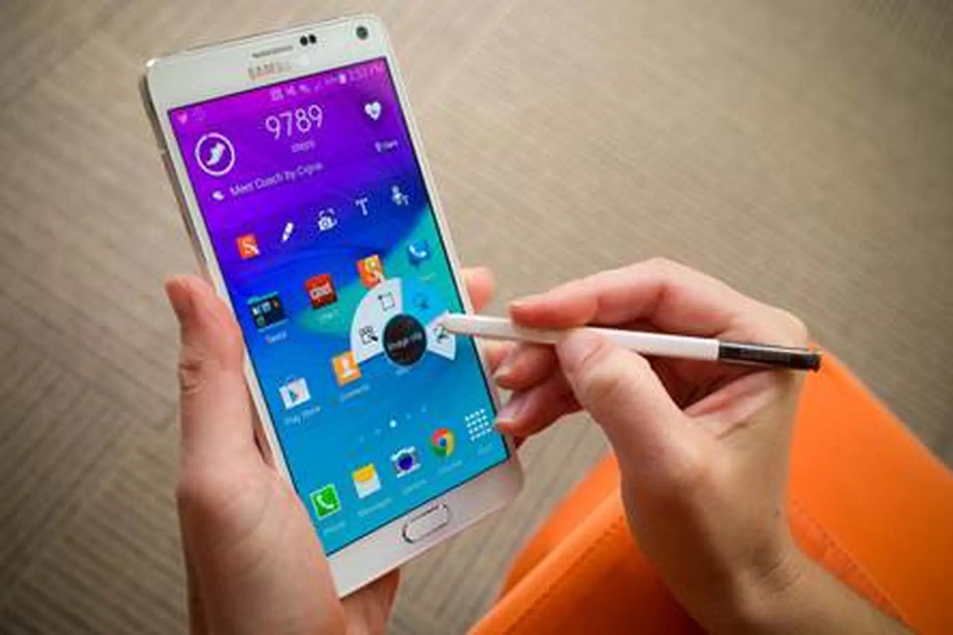 Top 5 phablets Android tốt nhất cho doanh nhân