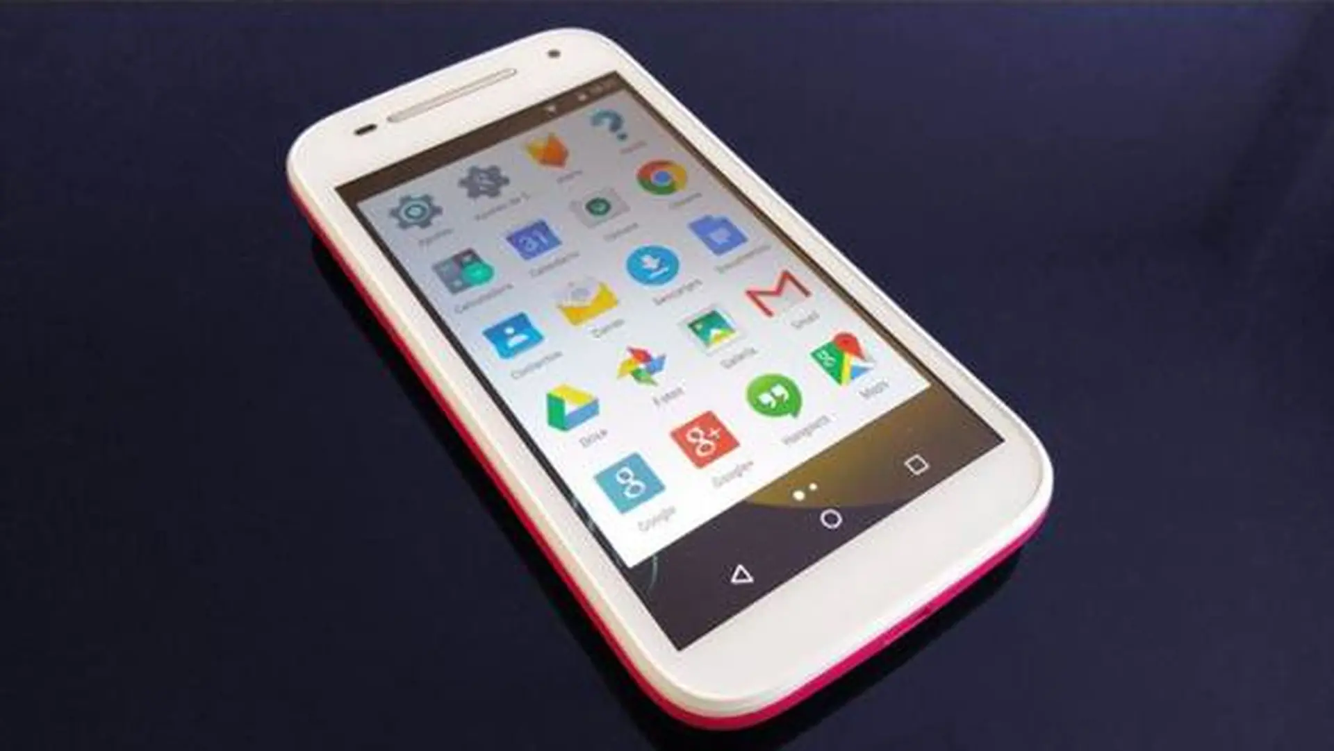 So sánh Moto G2 với Moto E2: Phần cứng, phần mềm và hiệu năng